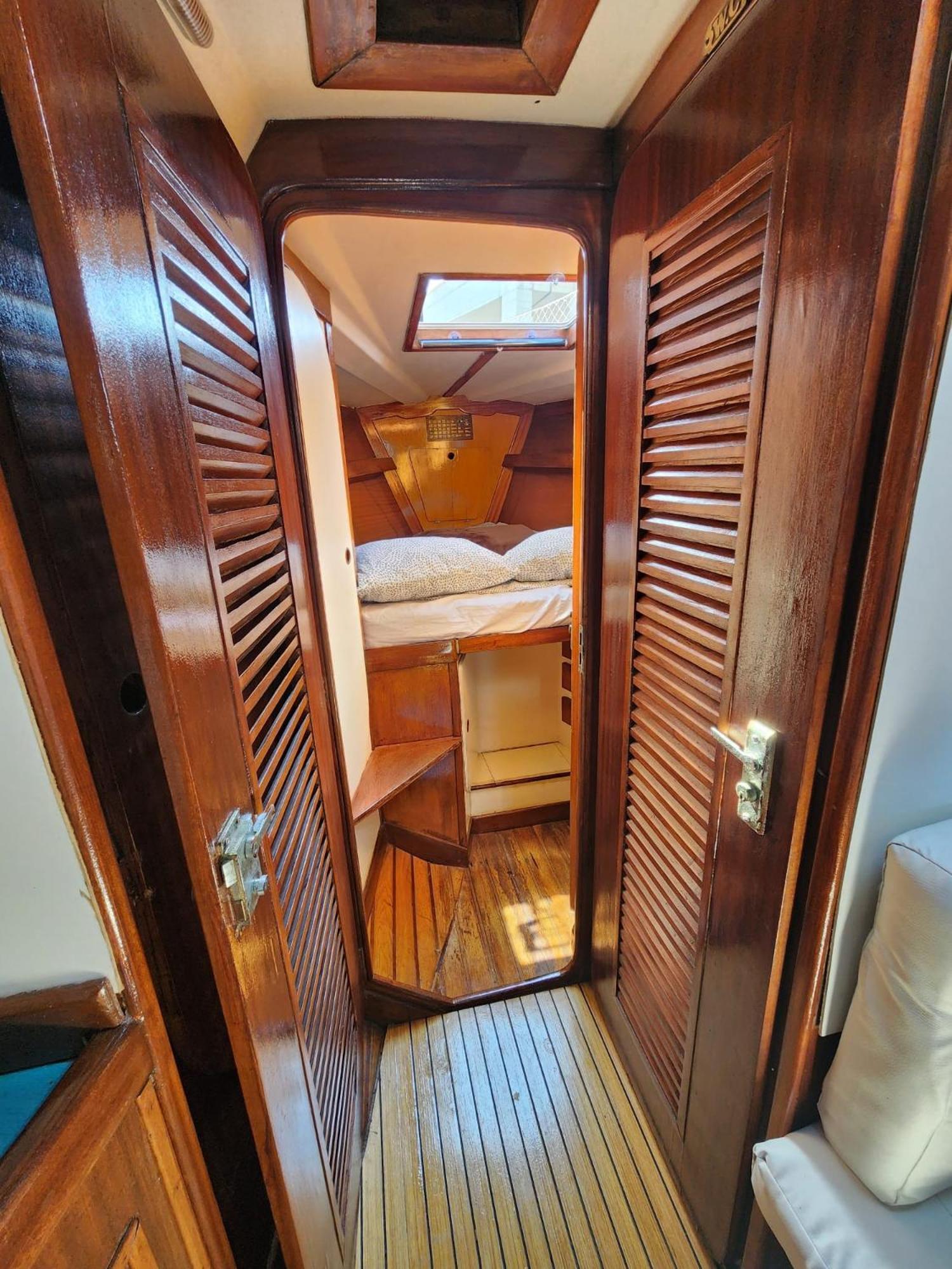 Sailboat Home - Barcelona — Photos 2